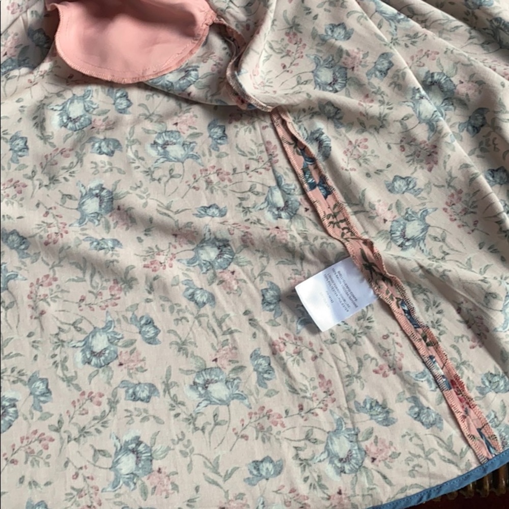 Gal meets Glam Isadora Floral Print wrap Dress. S2 - Picture 14 of 16